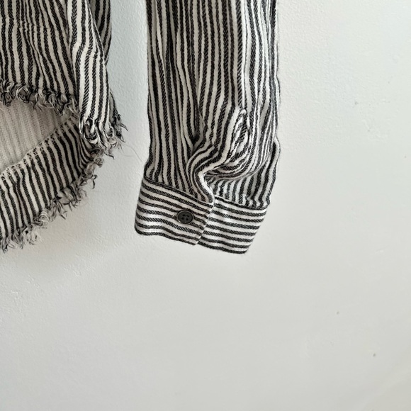 Cloth & Stone Women's Striped Lace Up Back Long Sleeve Blouse - Picture 5 of 8